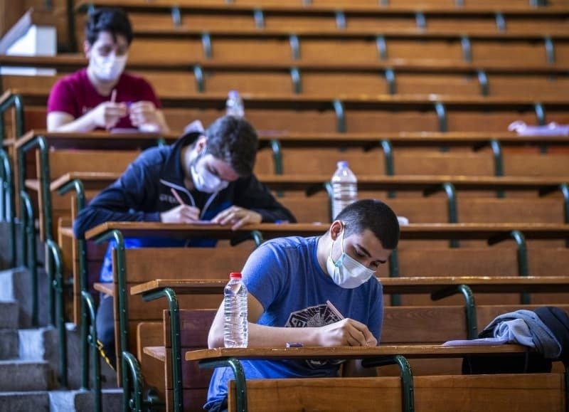 Pandemi sürecinde sınavda başarılı olmanın anahtarı... - Mor Papatya Fotoları | AKŞAM